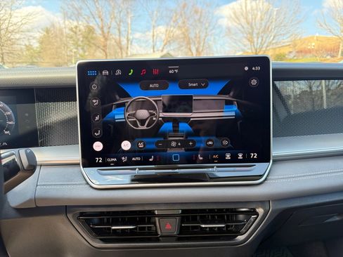 New 2026 Volkswagen Tiguan SE AWD/4WD image 18