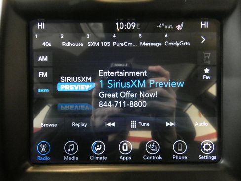 Used 2017 Chrysler 300 Limited image 11