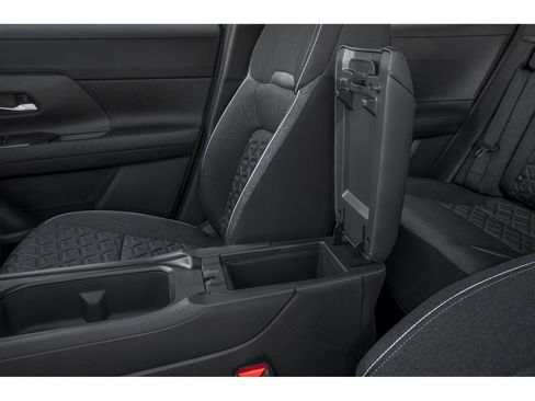 New 2026 Nissan Kicks SV AWD/4WD image 34