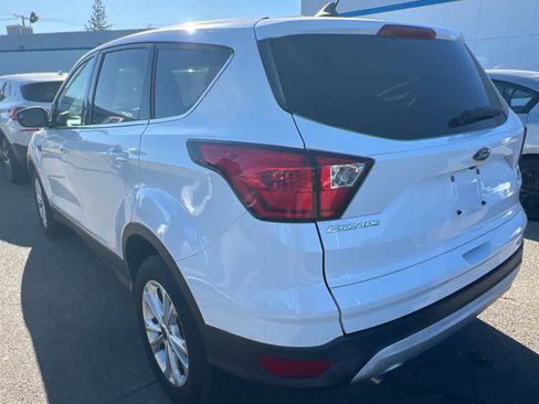 Used 2019 Ford Escape SE FWD image 6