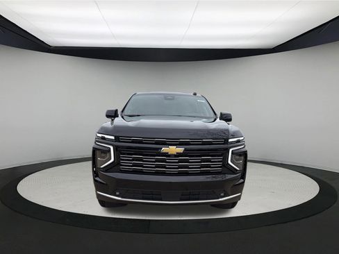 New 2026 Chevrolet Suburban High Country AWD/4WD image 3