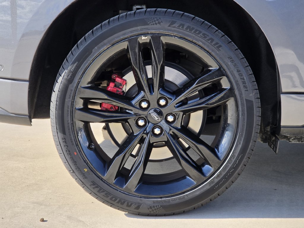 Used 2024 Ford Edge ST w/ Equipment Group 401A AWD/4WD image 7
