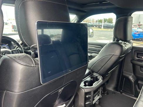 Used 2022 RAM 2500 Limited AWD/4WD image 7