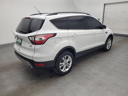 Used 2018 Ford Escape SE image 10
