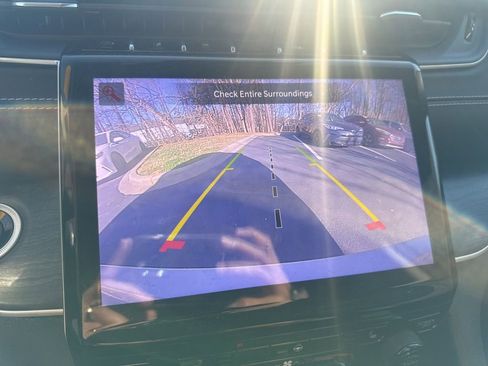 Used 2022 Jeep Grand Cherokee L Limited w/ Black Appearance Package image 5