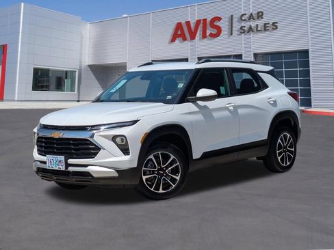 Used 2025 Chevrolet TrailBlazer LT AWD/4WD image 1