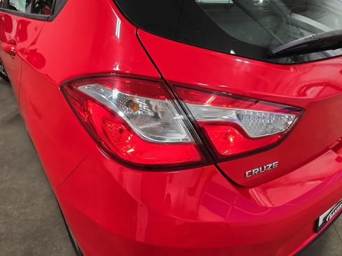 Certified 2019 Chevrolet Cruze LS FWD image 34