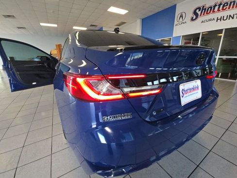 Used 2025 Toyota Camry XSE FWD image 28