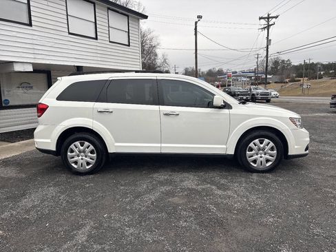 Used 2019 Dodge Journey SE w/ Connectivity Group image 5