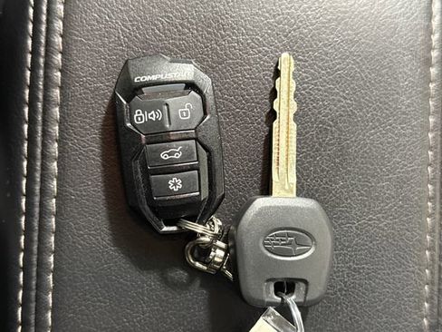 Used 2017 Subaru Forester 2.5i Limited AWD/4WD image 38