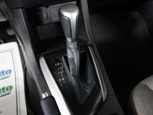 Used 2015 Toyota Corolla LE image 36