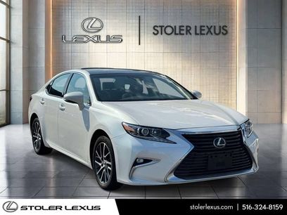 Used 2017 Lexus ES 350 w/ Navigation System Package