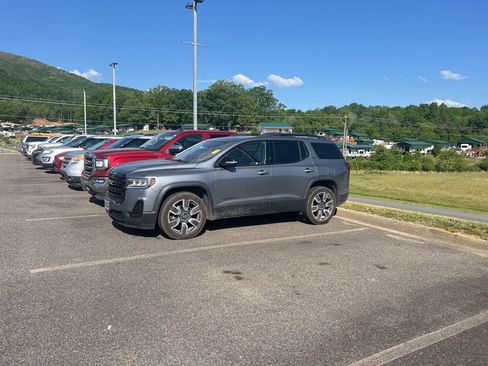 Used 2021 GMC Acadia SLE w/ Driver Convenience Package FWD image 1