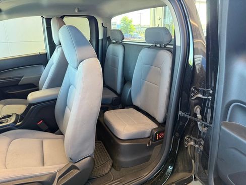 Used 2019 Chevrolet Colorado W/T w/ Custom Special Edition AWD/4WD image 12