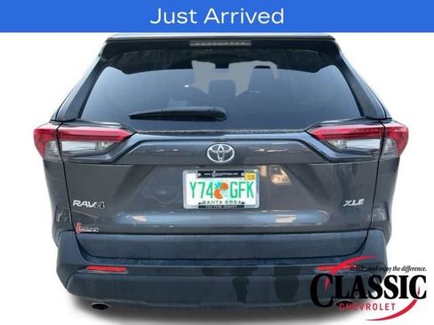 Used 2021 Toyota RAV4 XLE image 13