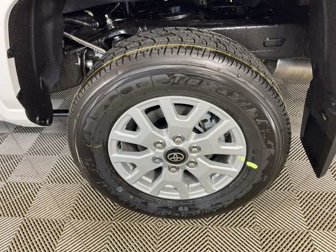 New 2025 Toyota Tacoma SR5 image 5