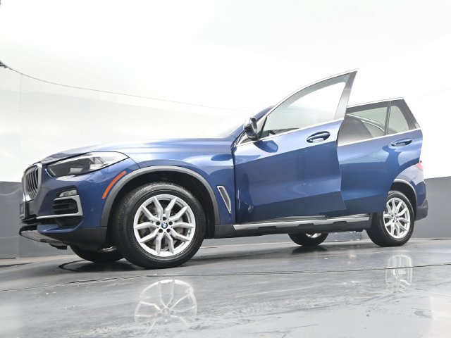Used 2021 BMW X5 xDrive40i w/ Convenience Package AWD/4WD image 43