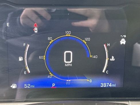 Used 2025 Chevrolet Trax LT w/ Driver Confidence Package image 18