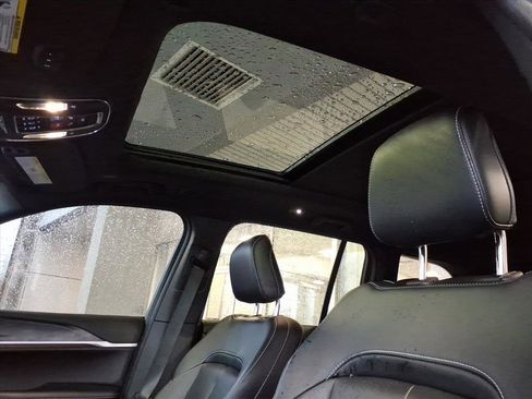 Used 2025 Jeep Grand Cherokee Limited w/ Black Appearance Package image 20