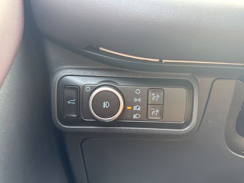 Certified 2025 Ford Explorer Platinum w/ LUX Leather Package image 13