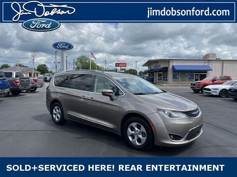 Used 2017 Chrysler Pacifica Touring-L Plus w/ Advanced Safetytec Group image 1