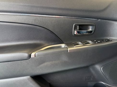 Used 2024 Mitsubishi Outlander Sport SE image 14