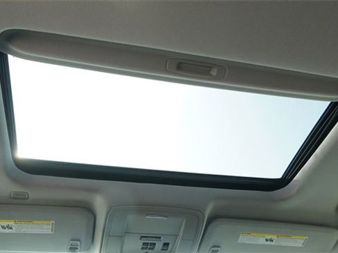 Used 2018 GMC Sierra 1500 Denali w/ Denali Ultimate Package image 18