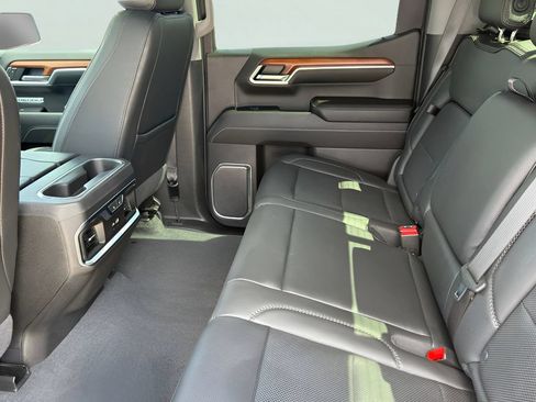 Used 2022 GMC Sierra 1500 Denali w/ Denali Reserve Package AWD/4WD image 28