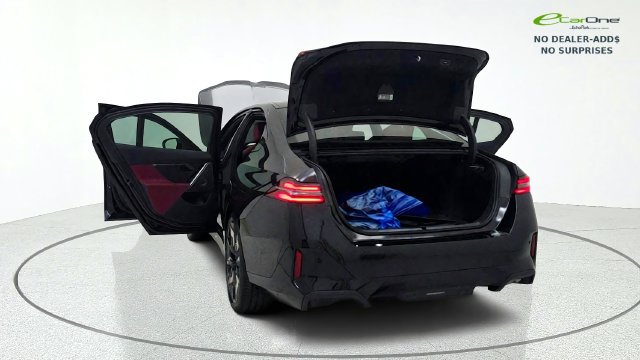 Used 2027 BMW i5 eDrive40 w/ M Sport Package RWD image 17