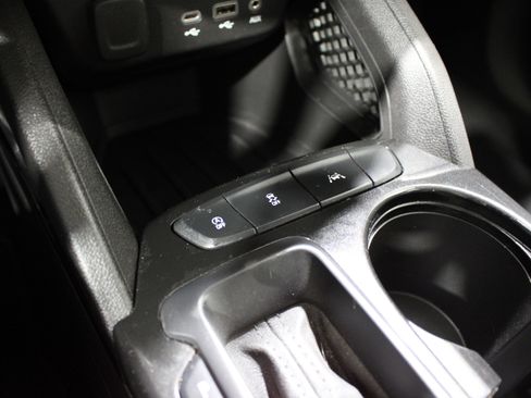 Used 2023 Chevrolet TrailBlazer LS FWD image 17