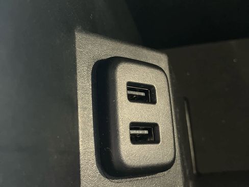 Used 2022 Chevrolet Equinox RS w/ RS Leather Package FWD image 35
