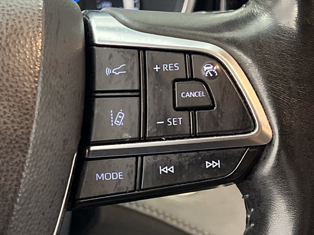 Used 2020 Toyota Highlander Platinum FWD image 58