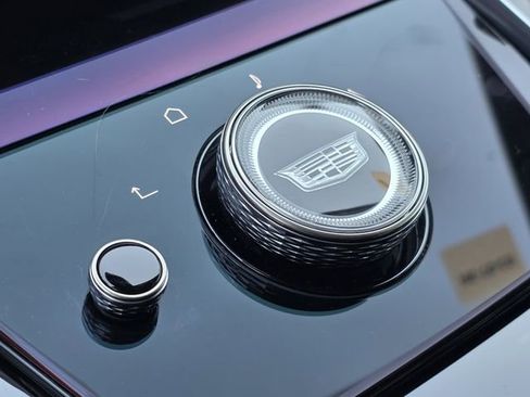 Used 2026 Cadillac Escalade Platinum Sport w/ LPO, Floor Liner Package image 18