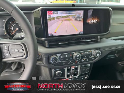 New 2026 Jeep Gladiator Mojave AWD/4WD image 9