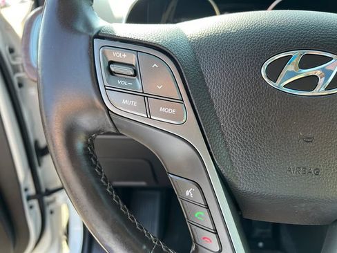 Used 2019 Hyundai Santa Fe XL FWD image 16