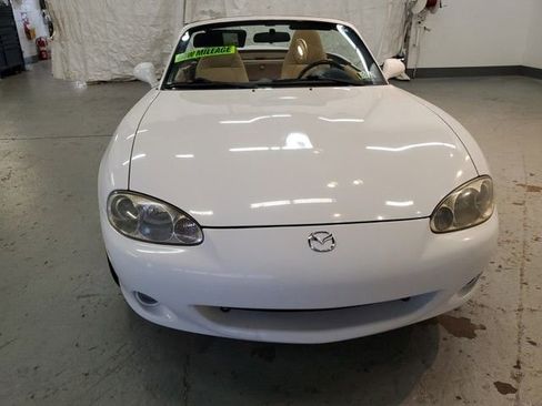 Used 2001 MAZDA MX-5 Miata image 9