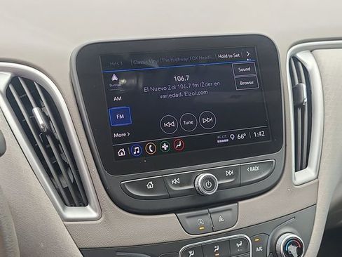 Used 2023 Chevrolet Malibu LT image 31