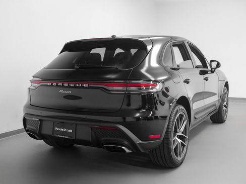 Used 2025 Porsche Macan image 9