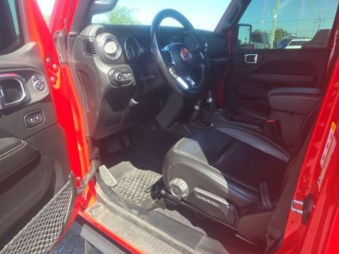 Used 2020 Jeep Wrangler Unlimited Sahara AWD/4WD image 16