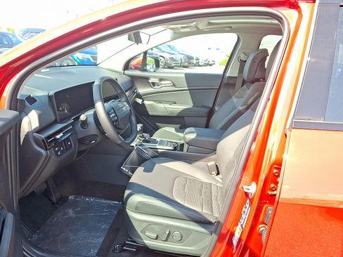 New 2026 Kia Sportage SX image 9