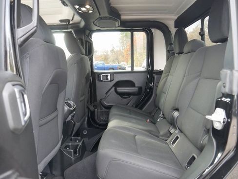 Used 2022 Jeep Gladiator Sport image 14