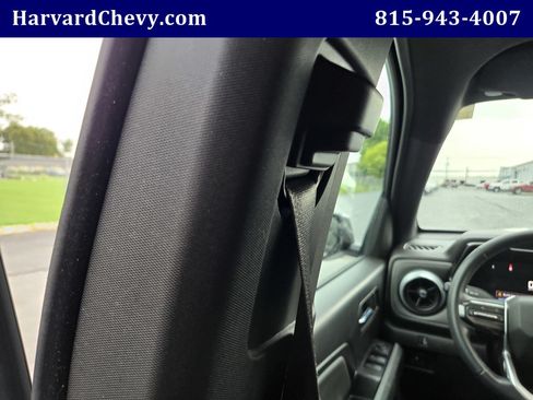 Used 2023 Chevrolet Colorado LT w/ LT Convenience Package II AWD/4WD image 28