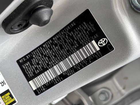 Used 2025 Toyota Corolla LE FWD image 27
