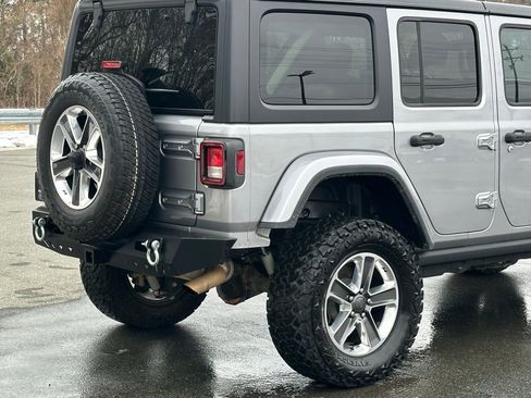 Used 2019 Jeep Wrangler Unlimited Sahara image 42