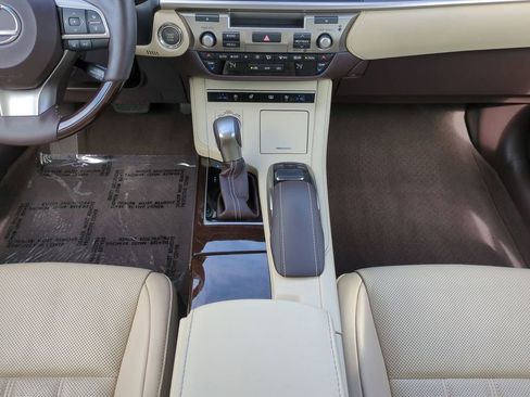 Used 2017 Lexus ES 350 image 17