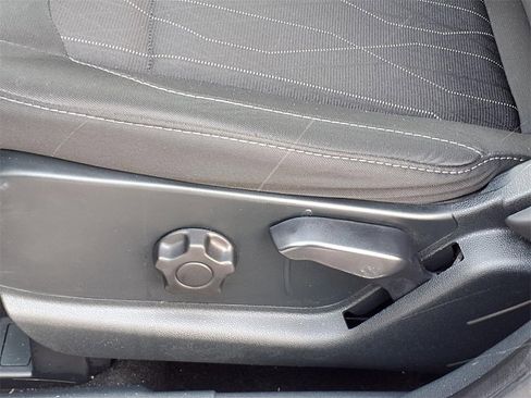 Used 2022 Ford EcoSport SE w/ SE Convenience Package image 4