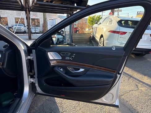 Used 2015 Mercedes-Benz S 550 4MATIC Sedan image 14