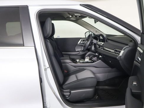 New 2026 Mitsubishi Outlander ES FWD image 29