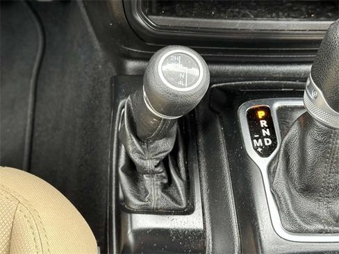 Used 2020 Jeep Gladiator Sport w/ Quick Order Package 24S image 13