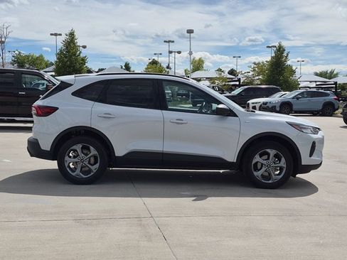 Used 2025 Ford Escape ST-Line AWD/4WD image 4